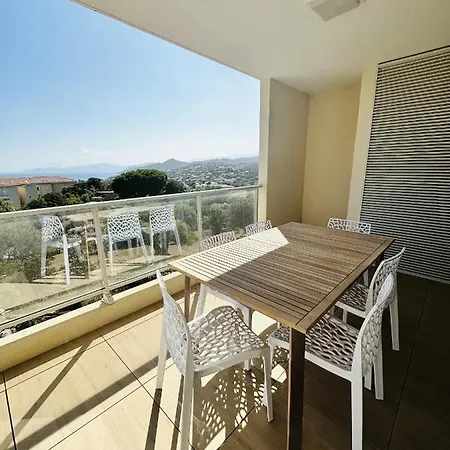 Bel Neuf Vue * L'Ile-Rousse (Corsica)