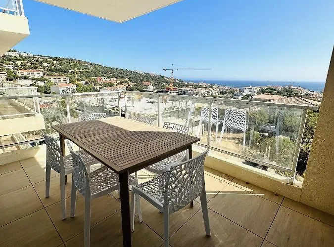 Apartament Bel Neuf Vue LʼÎle-Rousse